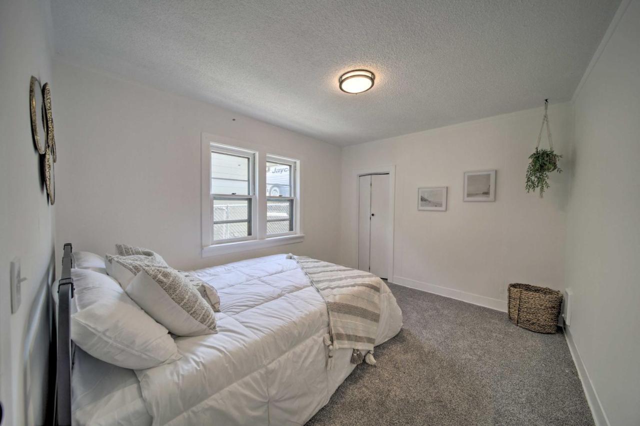 Bright And Airy Liberty Lake Abode With Backyard! المظهر الخارجي الصورة