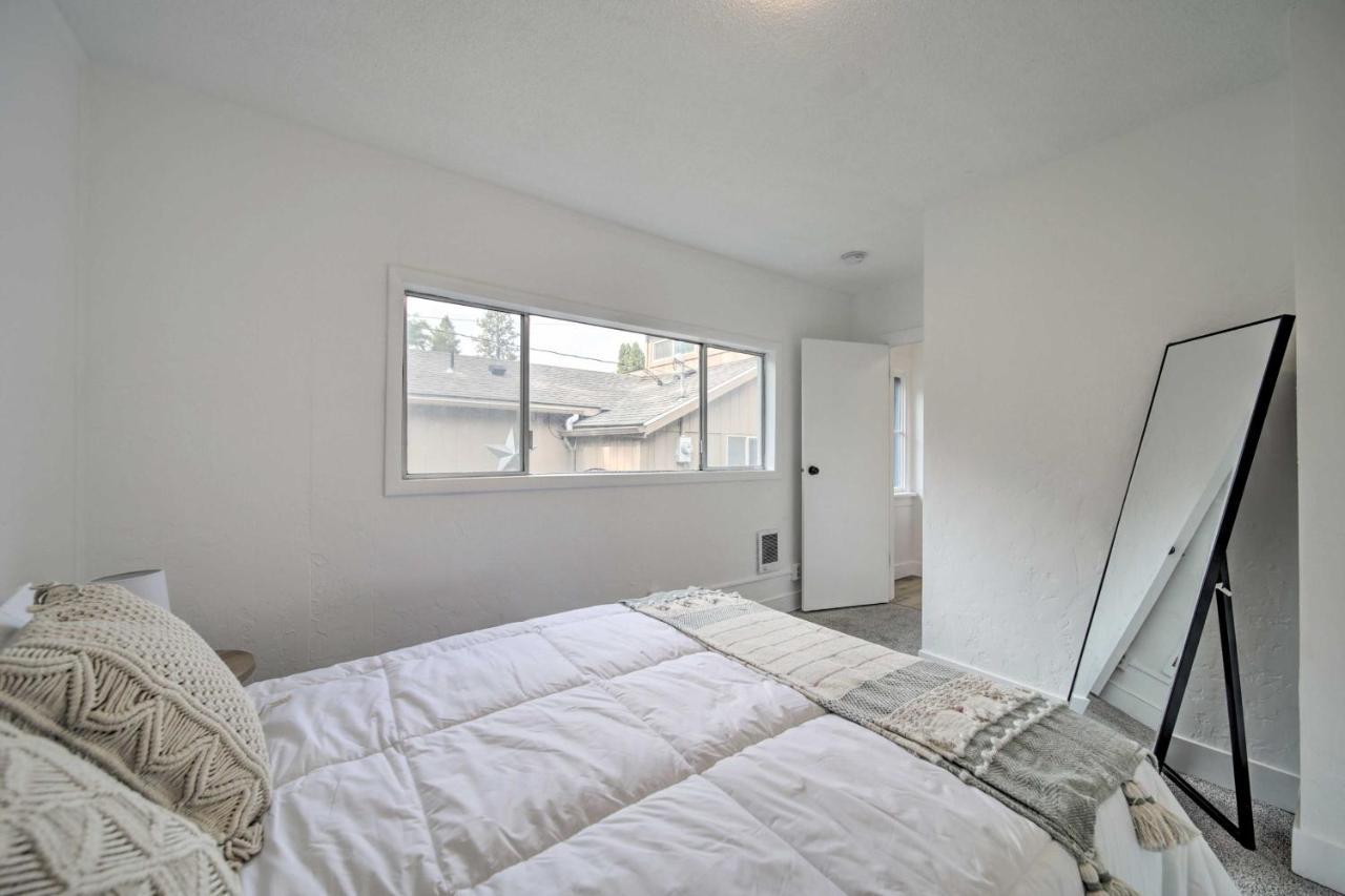 Bright And Airy Liberty Lake Abode With Backyard! المظهر الخارجي الصورة
