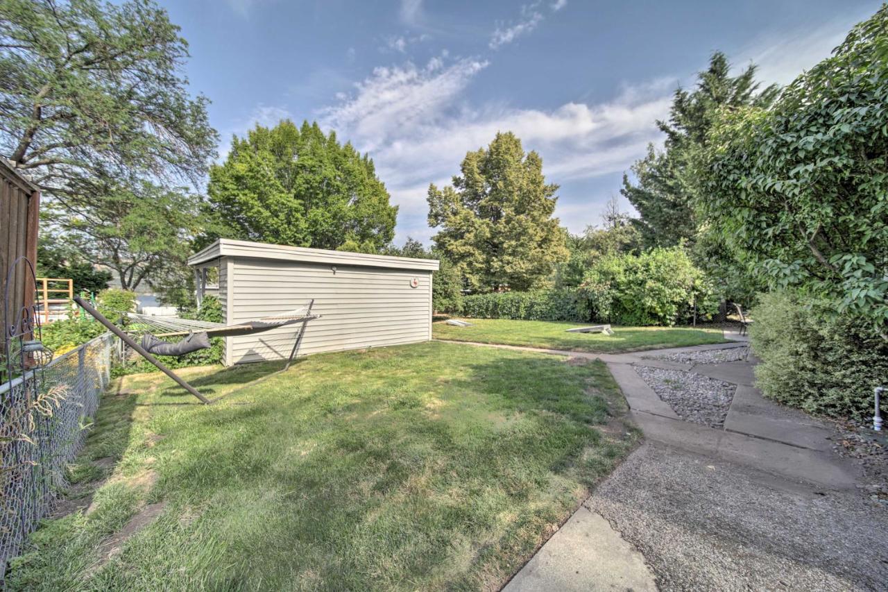 Bright And Airy Liberty Lake Abode With Backyard! المظهر الخارجي الصورة